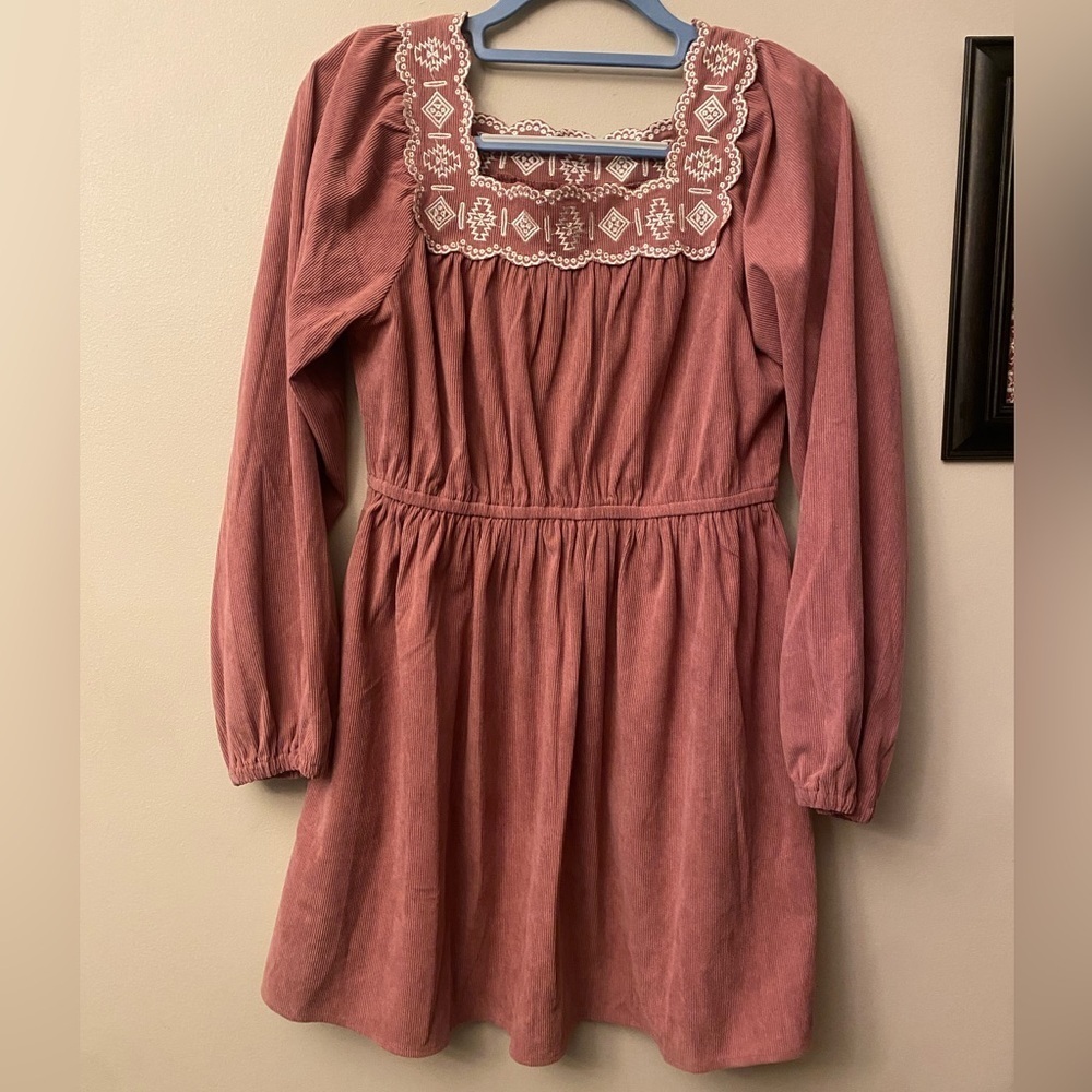 Loveriche Elegant Mauve Dress with Embroidered Neckline 🆕